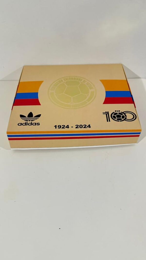 9f13072d-5731-4830-8c68-beb8b6c78f4e Cajitas De Regalo