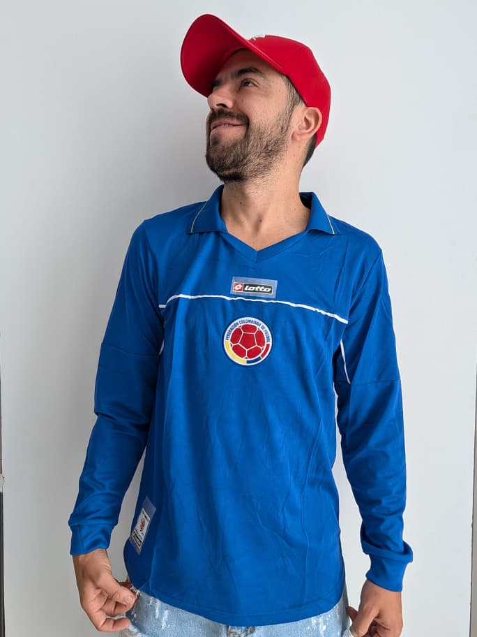 WhatsApp Image 2026-06-05 at 12.30.18 PM (1) Camiseta Colombia Retro 2003 Manga Larga (Calidad 1.1)