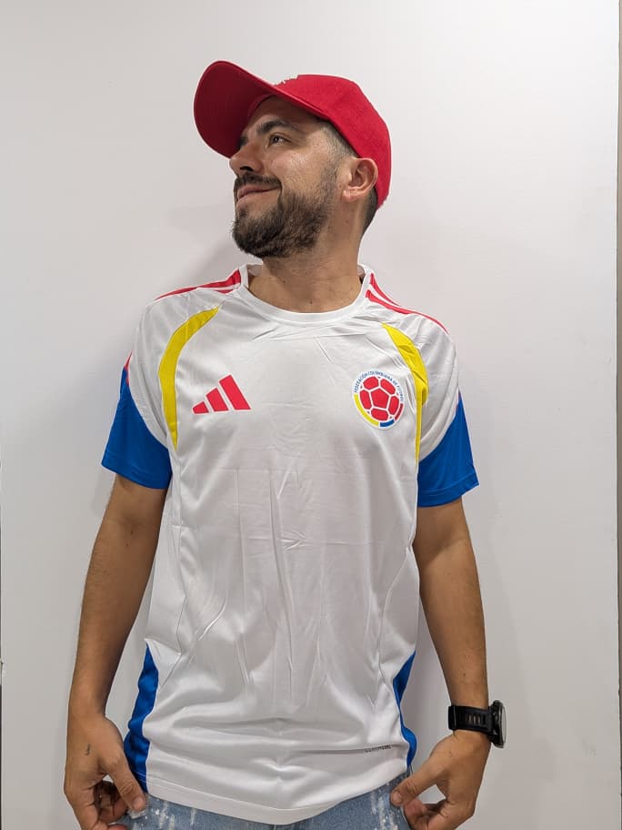 WhatsApp Image 2026-06-14 at 6.05.42 PM (1) Camiseta Entrenamiento Colombia 2026 (Calidad 1.1)