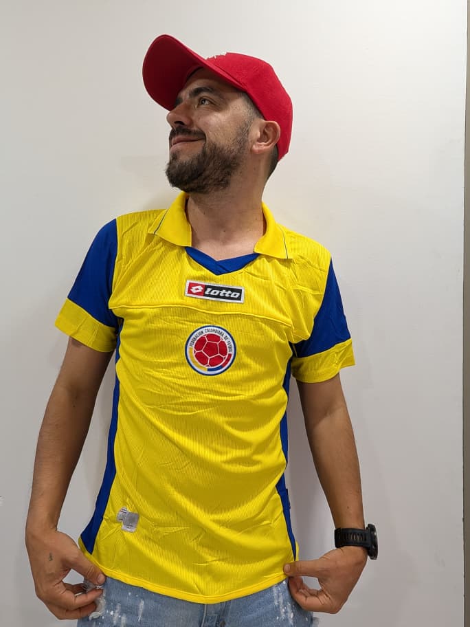 WhatsApp Image 2026-06-14 at 6.07.20 PM Camiseta Colombia Lotto 2003 (Calidad 1.1)