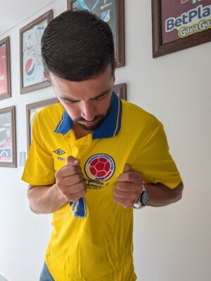 WhatsApp Image 2026-06-21 at 5.58.14 PM Camiseta Colombia Edición Especial Año 1993(Calidad 1.1)