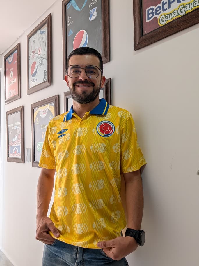 Camiseta Colombia 1994 Local (Calidad 1.1)