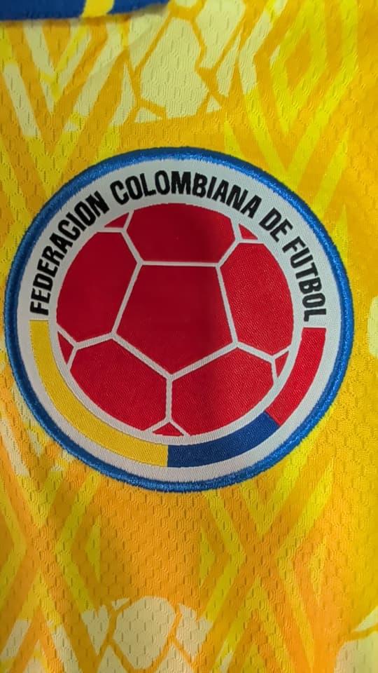 Camiseta Colombia 1994 Local (Calidad 1.1)