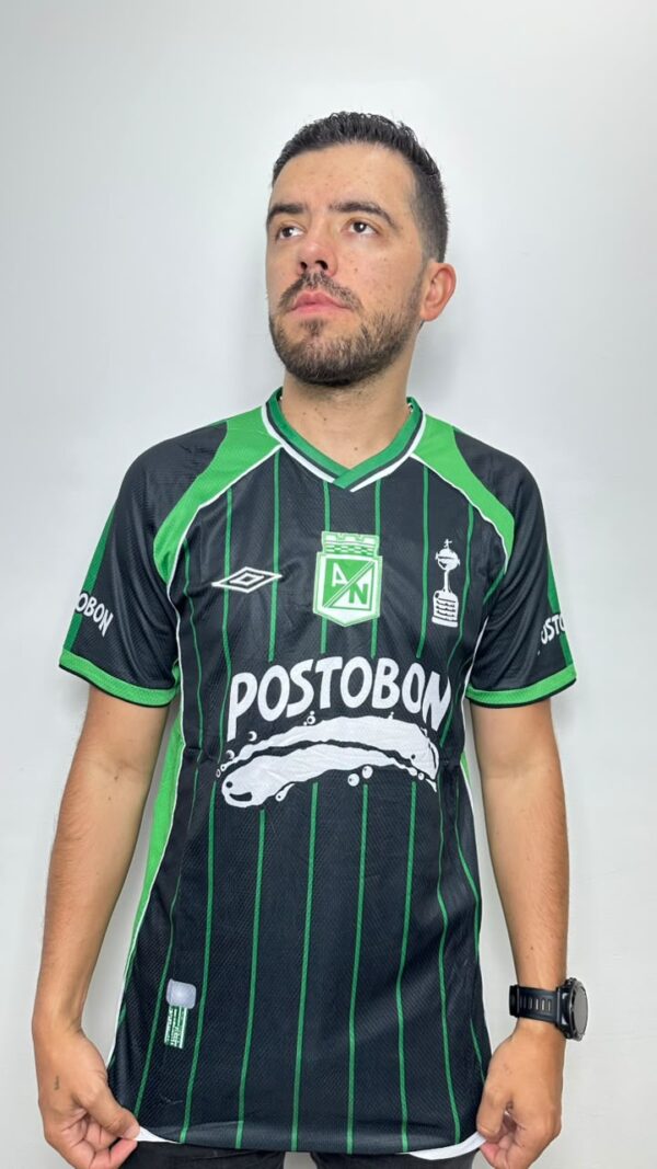 Camiseta Umbro Año 2004 VISITANTES