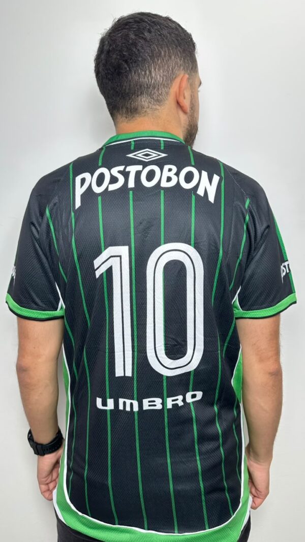 Camiseta Umbro Año 2004 VISITANTES
