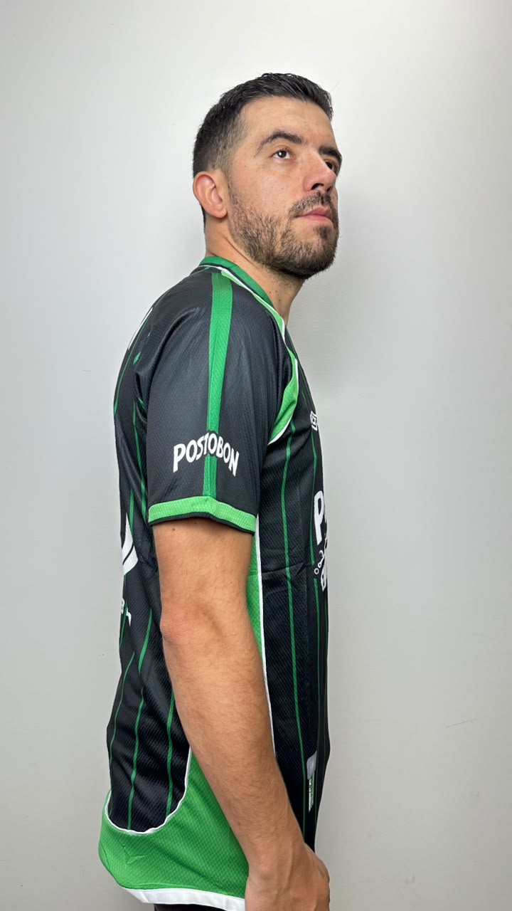 Camiseta Umbro Año 2004 VISITANTES