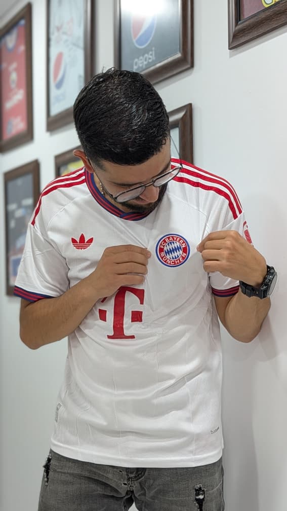 Bayer visitante 26-27 (camiseta triple A)