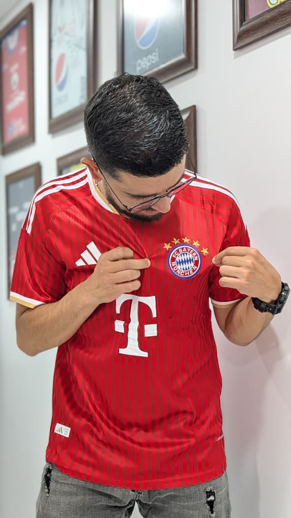 Bayer local temporada 26-27 (camiseta triple A)