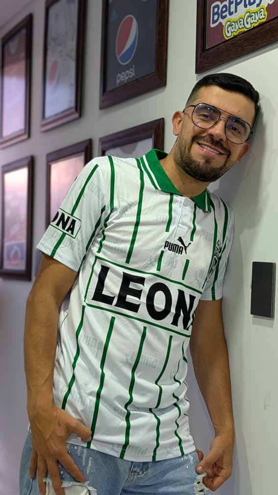 CAMISETA LEONA