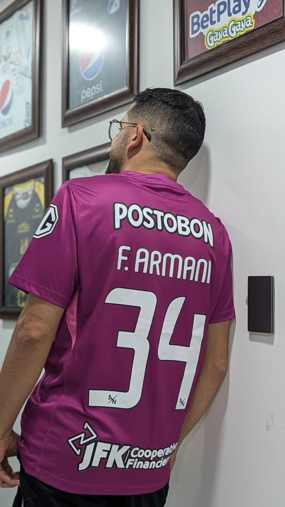 camiseta FRANCO ARMANI 1.1